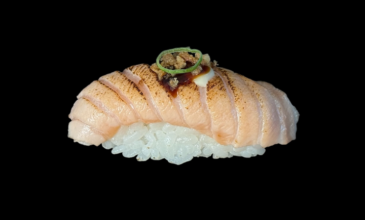 Falmed crunchy sake Nigiri