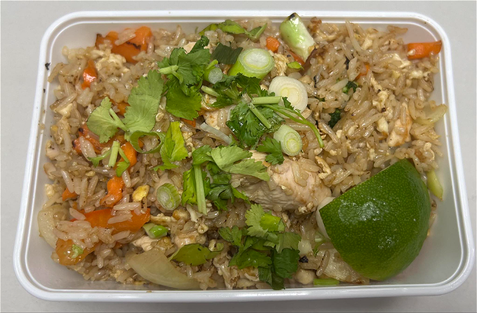 Kauw Pad / Fried Rice(Fried rice with Chicken)