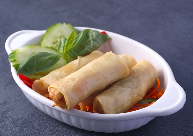 Loempia's met groenten / Spring Roll( vegetables and Chicken) -4 pcs