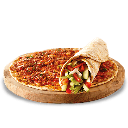 Turks pizza met kaas, sla, komkommer en tomaat