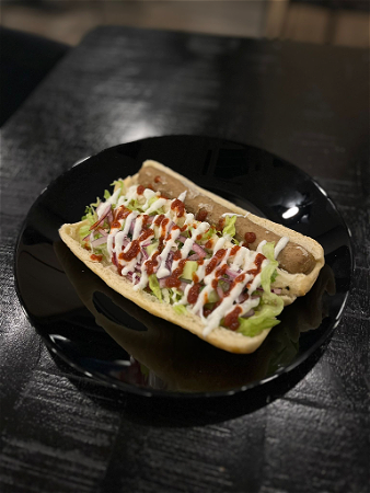 Frikandel broodje speciaal