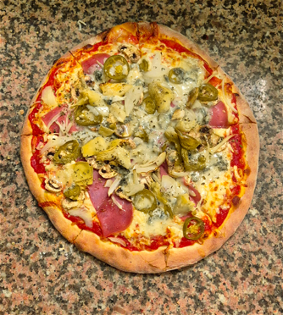 Pizza gorgonzola, pikant