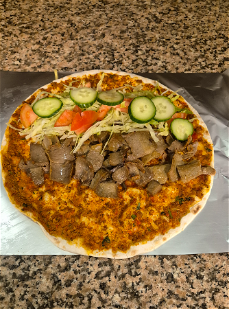 Turkse pizza met döner
