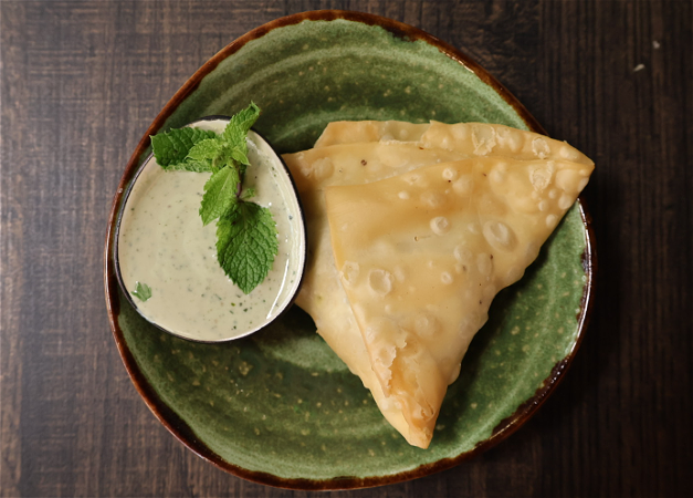 Vegetable samosa 1 stuk