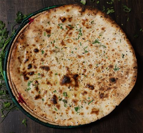 Garlic cheese naan