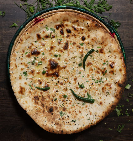Garlic chilli cheese naan 