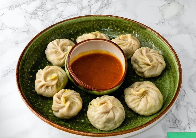 Vegetable Momo (8 pcs)