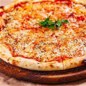 Pizza Margherita                                          