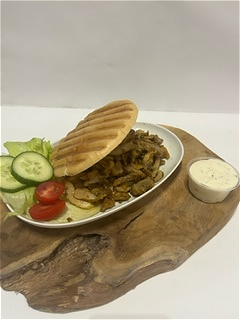 turks gegrild broodje gyros inc groentebakje