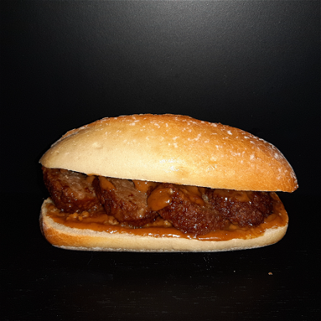  Demi baguette bal met saus naar keuze