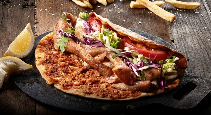 Lahmacun döner