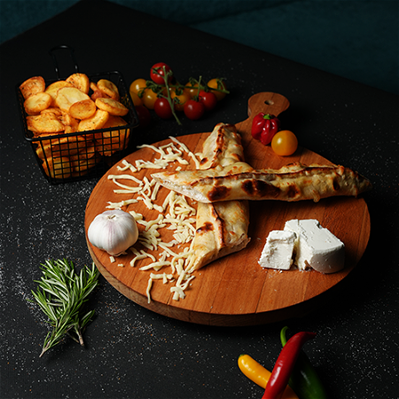 Pide Mix Kaas (Turkse en Hollandse kaas) menu