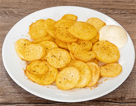 Aardappelschijfjes met mayo