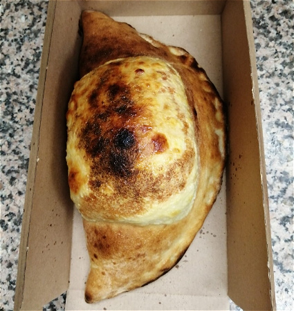 Calzone Classico
