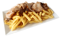 Frites warm vlees met pindasaus