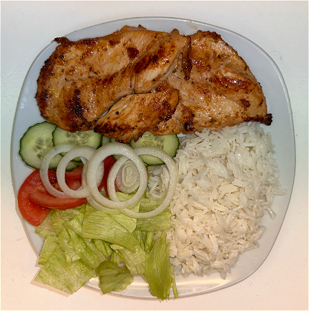 Gegrilde Kip met Rijst en salade
