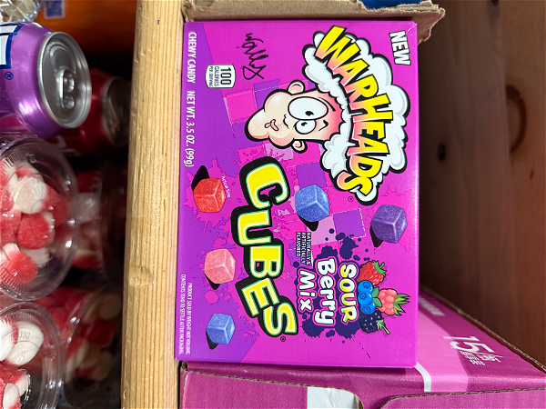 Warheads sour mix berry cubes