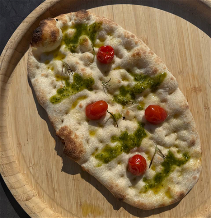 Focaccia Pesto & Pomodoro 