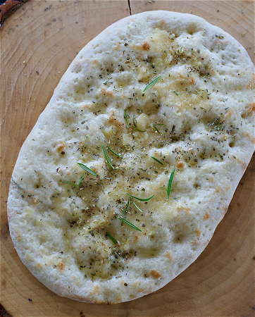 Focaccia oregano