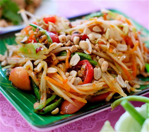 Som tam thai-papaya salade 
