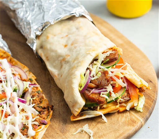 Turkse pizza met kipdöner