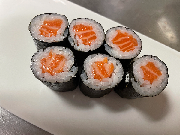 Sake Maki (6ST)