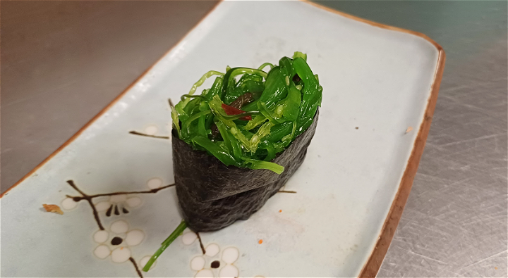 Chuka Wakame Gunkan