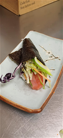 Maguro Temaki