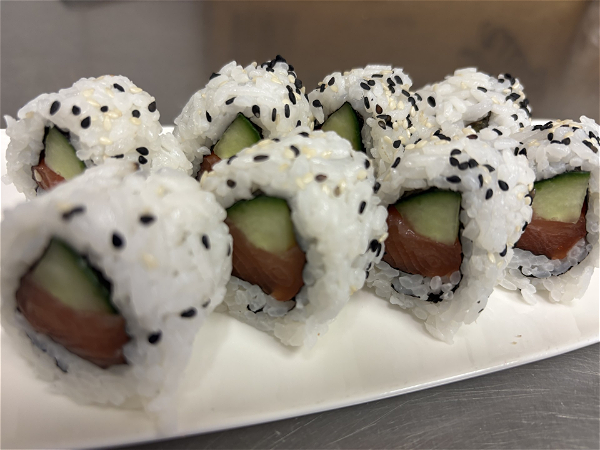 Salmon roll 8st