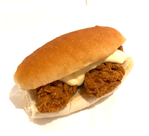 Broodje chicken  strips met frietsaus