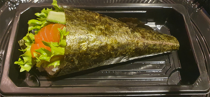 Zalm hand roll