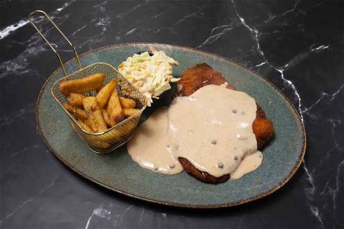 Schnitzel Peperroomsaus