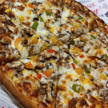 Pizza champignon met lamsgehakt