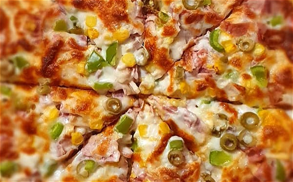 Italian style Pizza champignons met kip