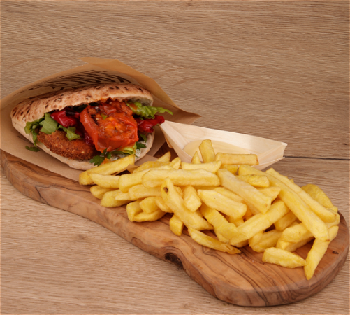 PITA FALAFEL MET PITTIGE TOMATEN-PAPRIKA