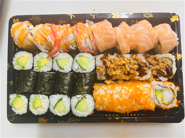 Ika sushi box F(28st)