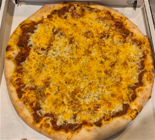 Pizza Bolognese