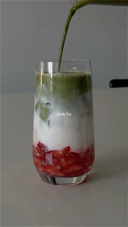 KOUD: Matcha Aardbei