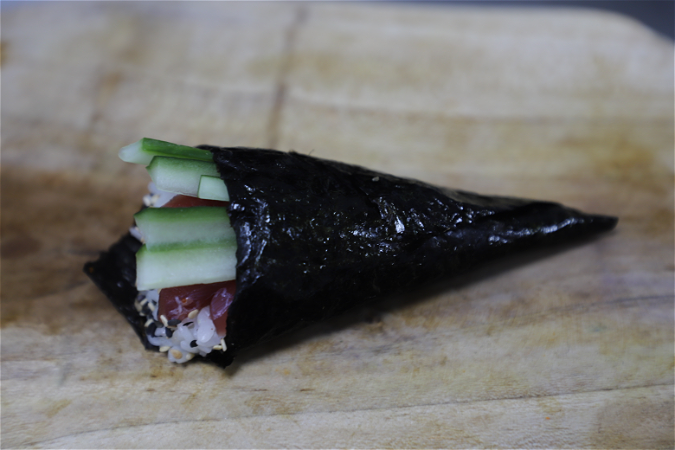 Spicy Maguro Handroll (1pc)