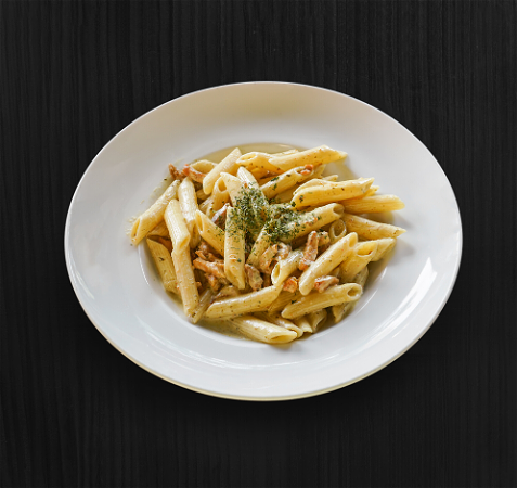 Pasta kip roomsaus