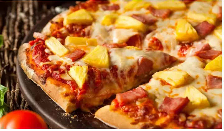 Pizza ananas
