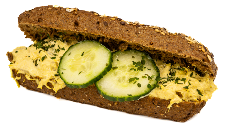 Broodje Kipkerrie salade
