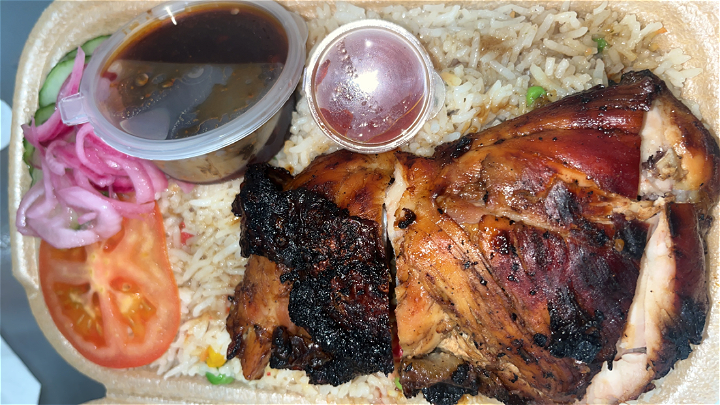 Witte nasi bbq kip