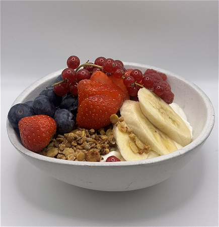 Berry Granola Yoghurt Bowl