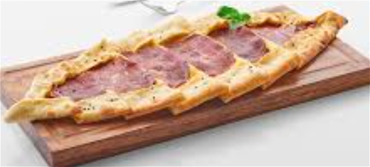 Pide Kaas & Salami