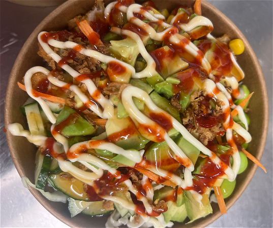 Poké bowl vegetable shrimp