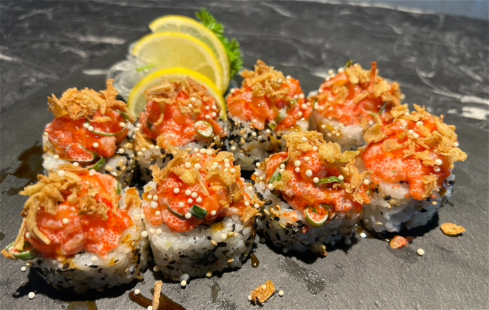 Salmon tartaar roll