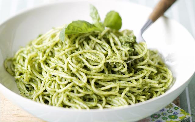 Pasta kip pesto