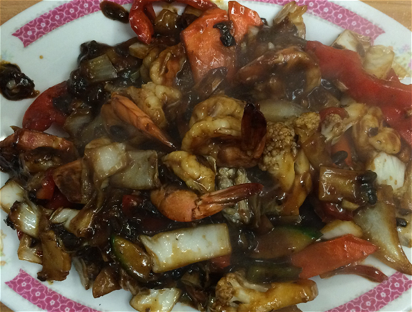 Garnalen in tausiesaus