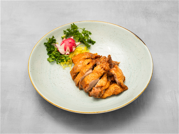 Gebakken Peking eend met zoetzure saus